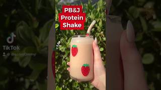 PB&J Protein Shake 🥜🍓 #shorts