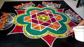 Diwali special beautiful traditional & festival rangoli 🎇🪔 #deepavalirangoli #diwalirangoli #shorts