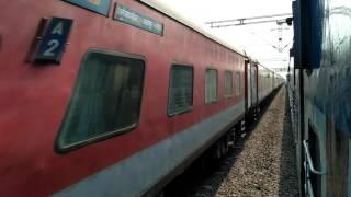 LGD WAP-7 YPR DEE Duronto Overtakes Kaghaznagar Express at 120kmph