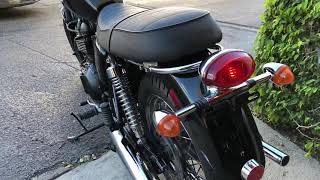 2004 Triumph Bonneville - Walkaround and Start