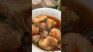 Makan Cuanki di pinggir pantai Pangandaran #pangandaran #yonfriends #youtubeshorts #cuanki