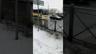 Частный автобус Irisbus Crossway 12M следует по Спб #транспорт ф #реки