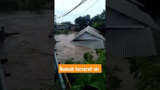 OMG..😭 Rumah terseret arus sungai#shorts