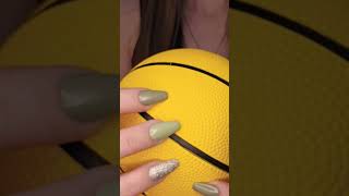 #asmr #scratching #asmrsounds #satisfying #relaxing #tingles #shorts #asmrscratching #asmrnails