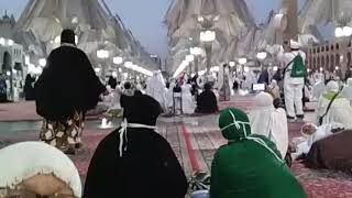 Payung terbuka di mesjid nabawi