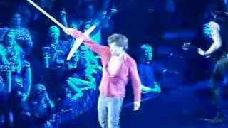 Bon Jovi & Audience - Living on a Prayer - short clip