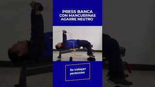 ¡Potencia tu rutina de entrenamiento con el clásico y efectivo ejercicio de press de banca! 💪😎