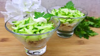 Слоеный салат с курицей и свежим огурцом. Быстрый рецепт /  Salad with chicken and cucumber. Eng sub