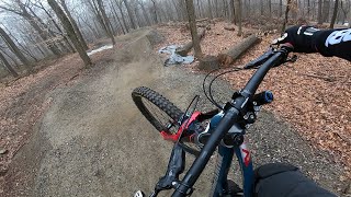 Graham Hills Skills Park on a DH bike Nukeproof Dissent. Learning how to table, step by step.