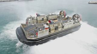 A landing craft air cushion (LCAC) launches from the well deck of the USS Bonhomme Richard (LHD 6)