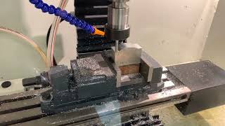 การใช้เครื่องกัดด้วยระบบ CNC (CNC milling machine)่