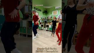 Clases de Mambo On2 Pasitos #shorts 230418 con musica #salsa #bachata #tiktok @angelaimambo