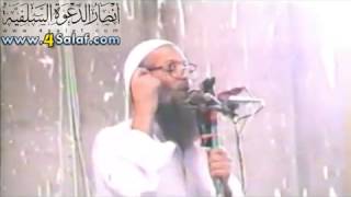 انظر إلى تراجع الشيخ الإمام محمد سعيد رسلان عن خطأ أخطأه على المنبر , من خطبة عام 2002