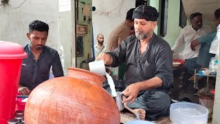 Famous Chacha Munnu Lassi And Breakfast | Street Food of Pakistan