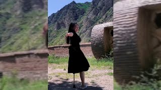 Happy Amputee Lady Want to Hike | One Legged Girl | Amputada