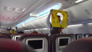 🇲🇾 Malaysia Airlines B737-800 Manual Safety Demo