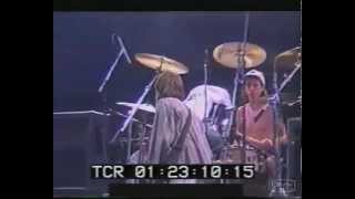 Nirvana - Love Buzz (Vivo Rock in Rio '93)