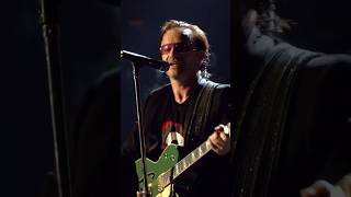 U2 perform One, the third single from their 1991 album Achtung Baby, live in Chicago 2005 #U2