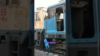 दो ट्रेन इंजन की जबरदस्त टक्कर #indianrailways