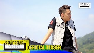 รอเธอ-จุ๋ย ไอดี [OFFICIAL TEASER]