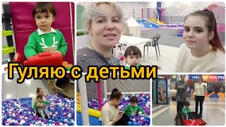 Всюду Чудо Парк/Семейный отдых в Челябинске/Как провести Сочельник/Вывела детей на прогулку