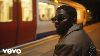 Skiibii - Moving Train (Official Video)