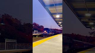 Metro North #8843 @ New Hamburg Station! P32AC-DM #212 Leads!