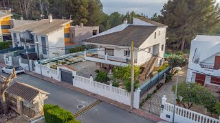 CREIXELL - Chalet de 8 habitaciones y 4 baños cerca del mar, con piscina cubierta y chimenea