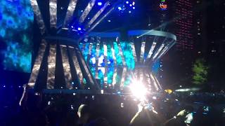 Snoop Dogg Live in Miami Florida New Years Eve 2017 Pitbull Revolution