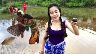 Omg! Amazing Girl And Boy Catching Fish With Polo | Most Popular Fishing Video | Bamboo Tools Trap