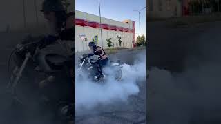 Burnout Harley-Davidson🏁Взрыв колеса на Спортстере. #sportster1200 #harleydavidson #stunt #burnout