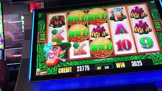 Slot Machine Big Hits/Bonus Play Action