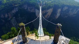 World's Tallest and Longest Glass Bridge In Zhangjiajie China