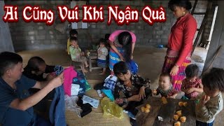 Bất Ngờ Các Cháu Nhỏ Được Nhận Quà Ai Cũng VuiHoang Mạc Đá.Mí Tủa VLOG