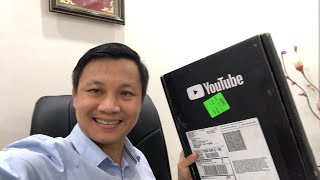 Mở hộp nút Bạc 100k Subscribers kênh Youtube của tôi