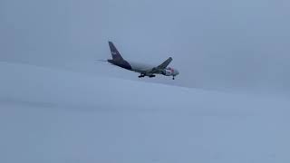 Boeing 777 landing action