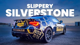 Sliding a GT86 at a VERY slippery Silverstone - Toyota Parallel Pomeroy 2022