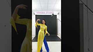 Phong cách biểu diễn Ấn tượng của em gái Dễ thương Hà Vy tại #versnastudio #music #shorts