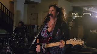 MISS QUEUE PERFORMS THEIR NEW SONG KRAKEN LIVE AT THE BOILER IN VERO BEACH FL 08-30-2024