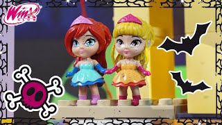 Winx Club - Halloween à la piscine pour les Winx 🧚‍♀️🎃 | Trick or Treat ?