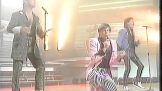 Showaddywaddy - Under the Moon of Love on the Jim Davidson Show