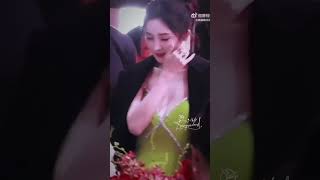 VOGUEfilm她 视界艺术周”晚宴social场混剪杨幂身上是真正的松弛感和自然感～[心]