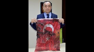 Prof Dr. Salih Yılmaz, 15 Temmuz'un kanlı bayrağını delil olarak saklıyor