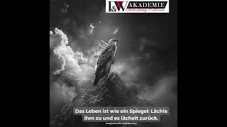 Das Leben ist wie ein Spiegel: Lächle ihm zu und es lächelt zurück. 😊#Positivität #Motivation