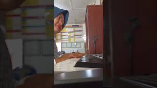 Latihan Bernyanyi Lagu Hafidz Qur'an Oleh KIA Siswa Kelas 3 SD