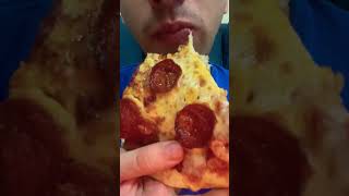 ASMR Eating pepperoni pizza ￼