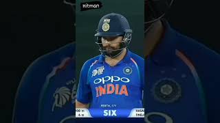 rohit goes for a maximum 🔥