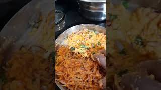 making onion pakoda mode made must try #trending #youtubeshorts #foodies