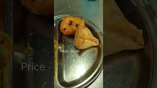 Samosa and Vada with Ghugni and Chutney #bhubaneswar #youtubeshorts #food #samosa #vada #ghugni