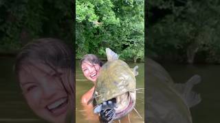 أحدث طريقة لصيد الأسماك ! 🎣🐟 #معلومات #اكسبلور #shorts  #funny  #صيد #ترند